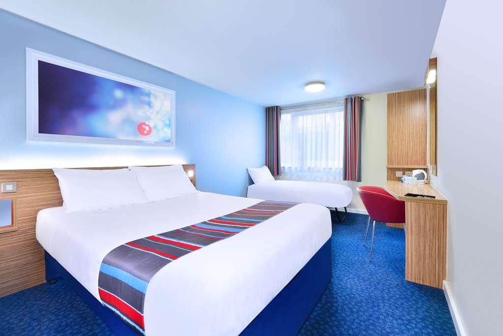 Travelodge Kew Bridge Londres Habitación foto